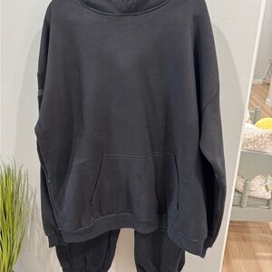 Comfort Black Women's Travel essentials hoodie and pant set size 3xl